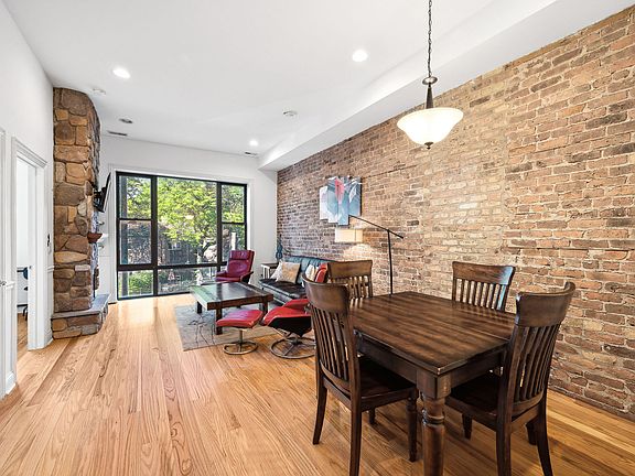 4th image of 1064 N Milwaukee Ave APT 2E