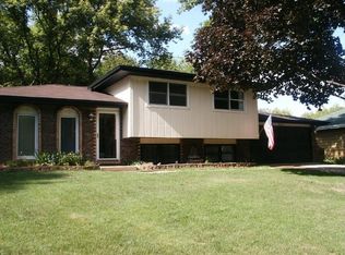 29W112 Forest Ave, West Chicago, IL 60185