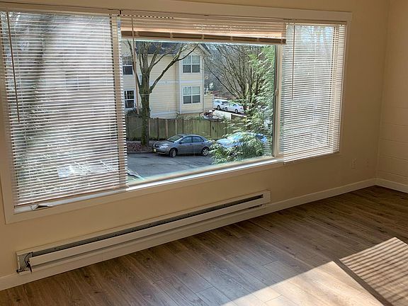 4th image of 106 22nd Ave APT 303