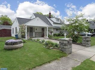 16 Everturn Ln, Levittown, PA 19054
