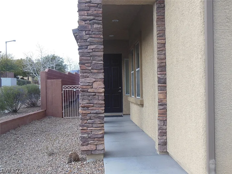 10390 Blue Ginger Dr — Photo 3