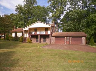 18 Greenbriar Rd, Lawrenceburg, TN 38464