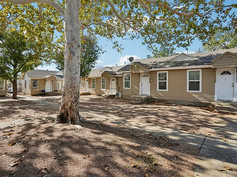 Sycamore Creek Apartments — Photo 9