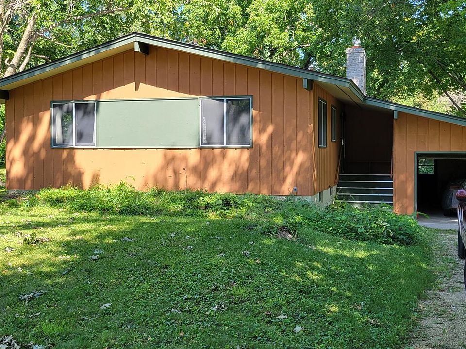 1st image of 619 9th St E