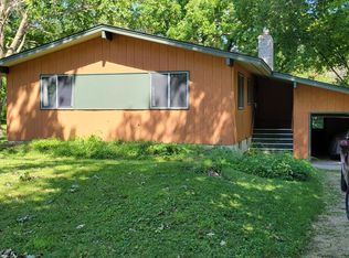 619 9th St E, Northfield, MN 55057