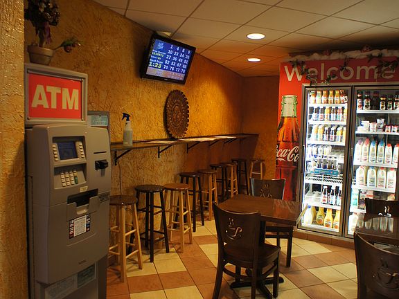 4th image of 10016 Rockaway Beach Blvd
