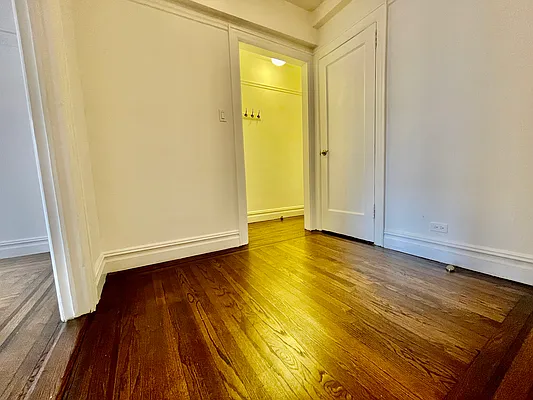 Rented by R New York | media 40