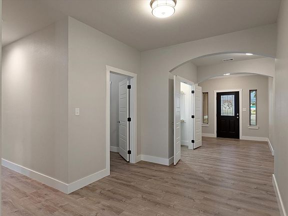 2nd image of 604 N Frisco Rd