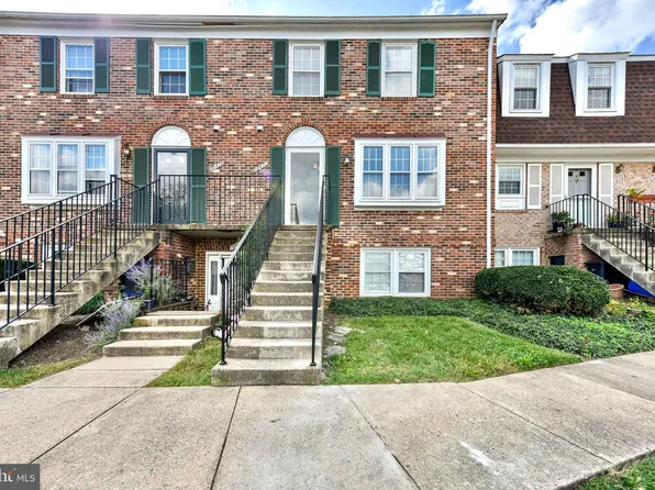 1041 Brixton Ct #C, Sterling, VA 20164