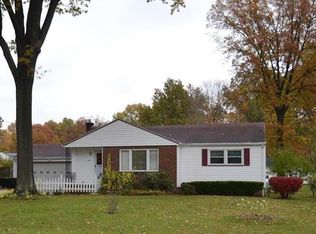 3365 Myrwood Ln, Youngstown, OH