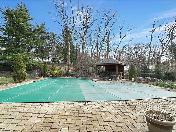 5th image of 119 Laurel Dr