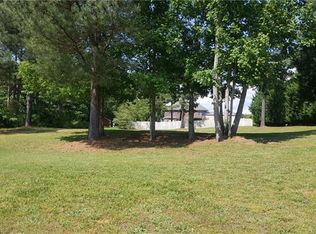 235 Winter Flake Dr, Statesville, NC 28677