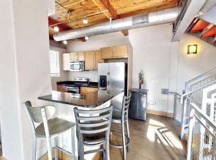 25 E John St #8, Champaign, IL 61820