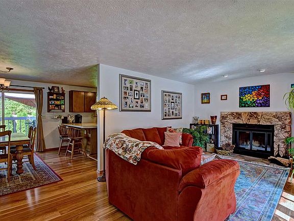 3rd image of 7707 N Wilding Dr