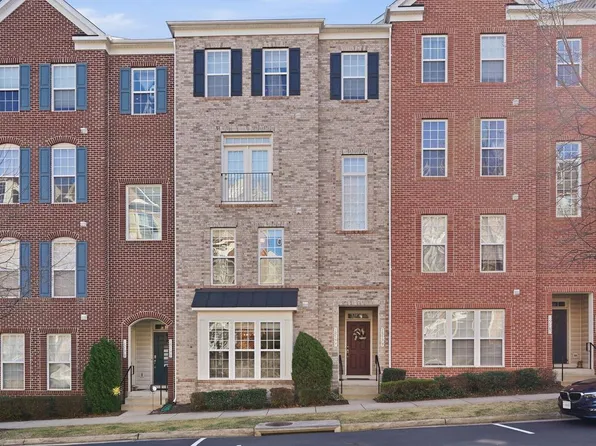 15177 Lancashire Dr, Woodbridge, VA 22191