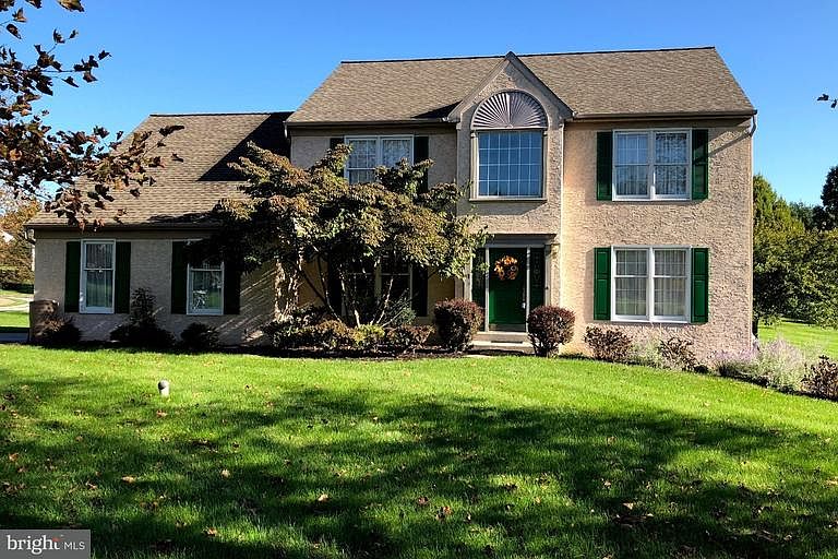1st image of 801 Graystone Ln