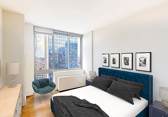 4th image of 100 W 26th St APT 33A