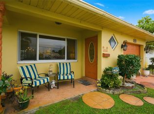 3820 NW 29th St, Lauderdale Lakes, FL 33311