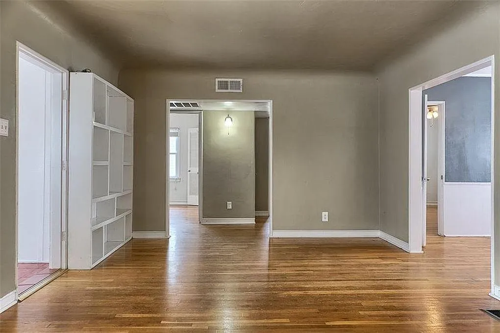 3 bed, 1.5 bath, 1485 sqft, $1,500 — Photo 2