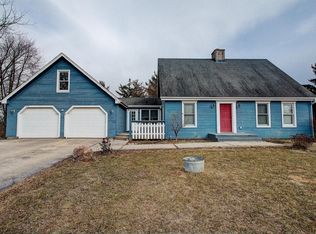 N9638 Hilltop Dr, East Troy, WI 53120