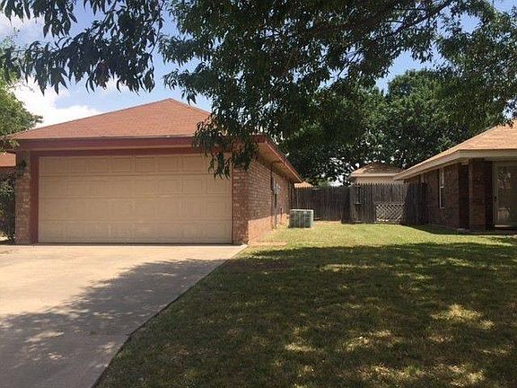 2nd image of 3901 Notre Dame Cir