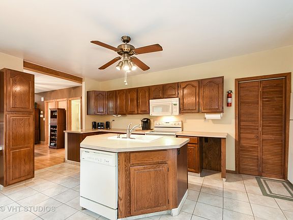 3rd image of 15847 Lavergne Ave