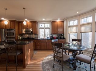 405 W Main Rd, Portsmouth, RI 02871