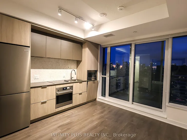 130 River St E #3006 — Photo 9