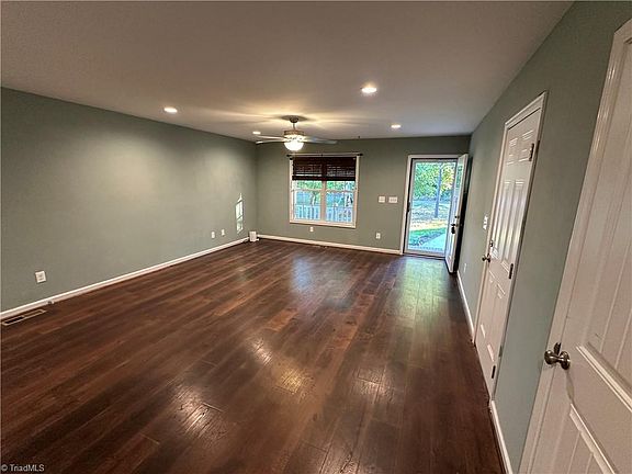 5th image of 177 Pinehaven Dr