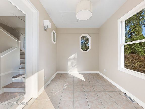 4th image of 1N556 Glenrise Ave