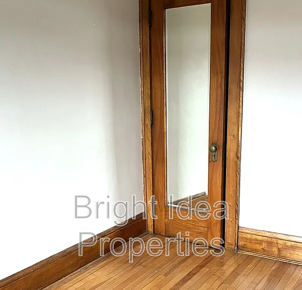 2202 Hennepin Ave E #5 — Photo 7