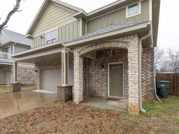 1311 N Sicily Ln, Fayetteville, AR 72704