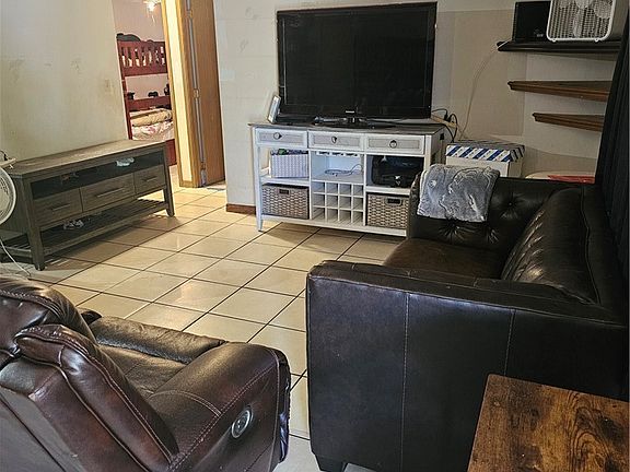 2nd image of 1533 Pinetop Ter