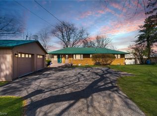5969 W Shore Dr NW, Canton, OH