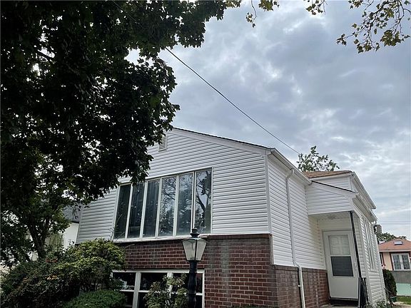 3rd image of 2538 E 65th St