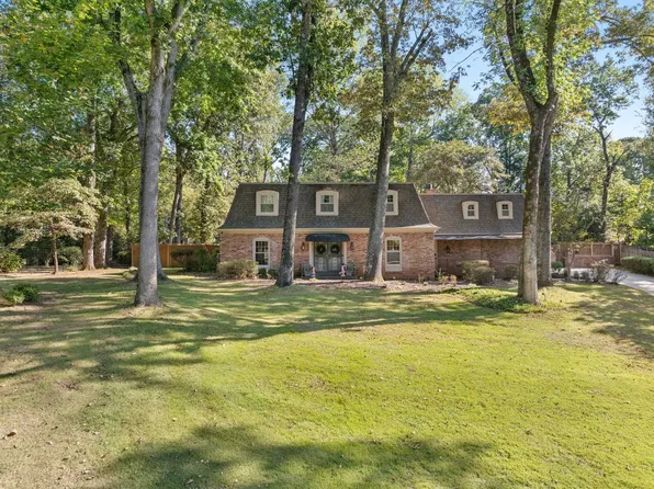 214 Colonial Ct, Florence, AL 35633