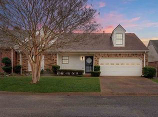 2756 Colonial Towers Dr, Cordova, TN 38016