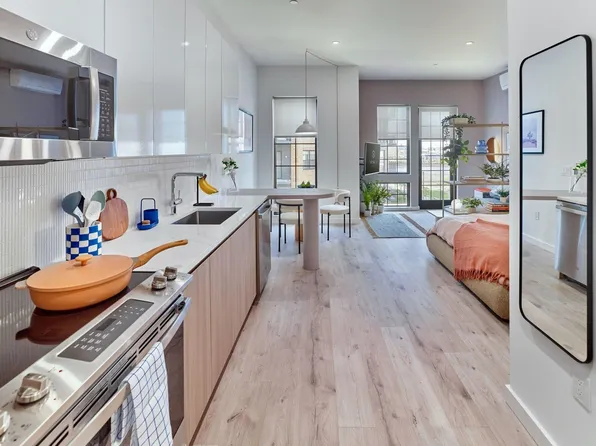 1202 S 5th St, Harrison, NJ