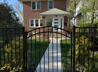 1420 Lake Ave, Wilmette, IL