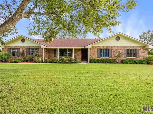 2722 Emily Dr, Port Allen, LA 70767