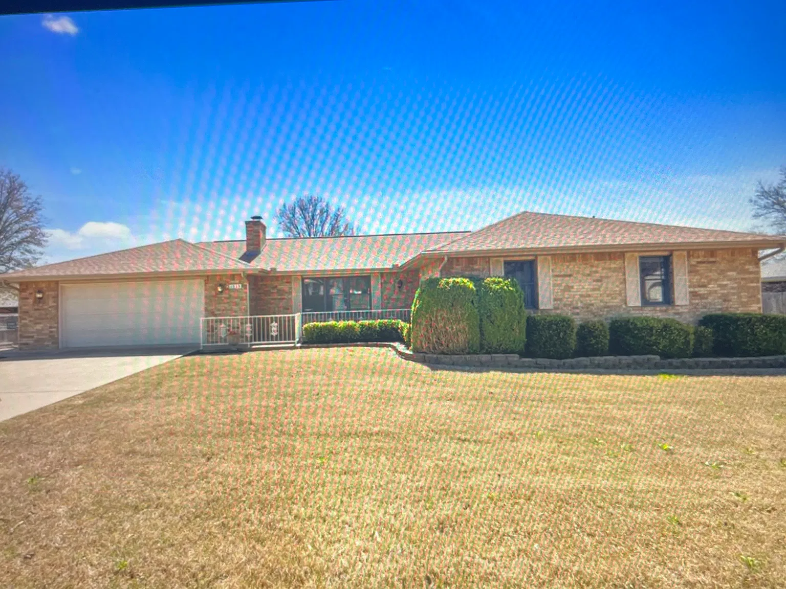 3 bed, 2216 sqft, $1,900 — Photo 2