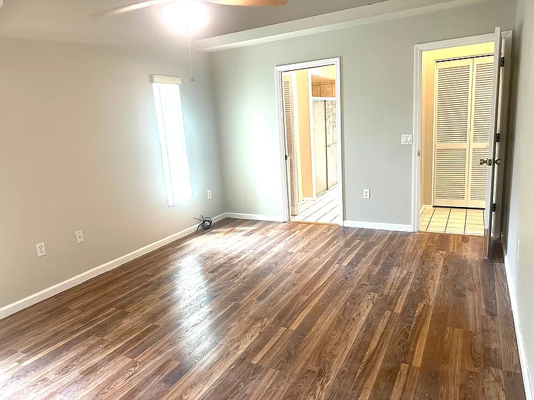 2211 Gold Oak Ln — Photo 14