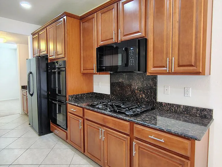 10095 Lady Apple Dr — Photo 4