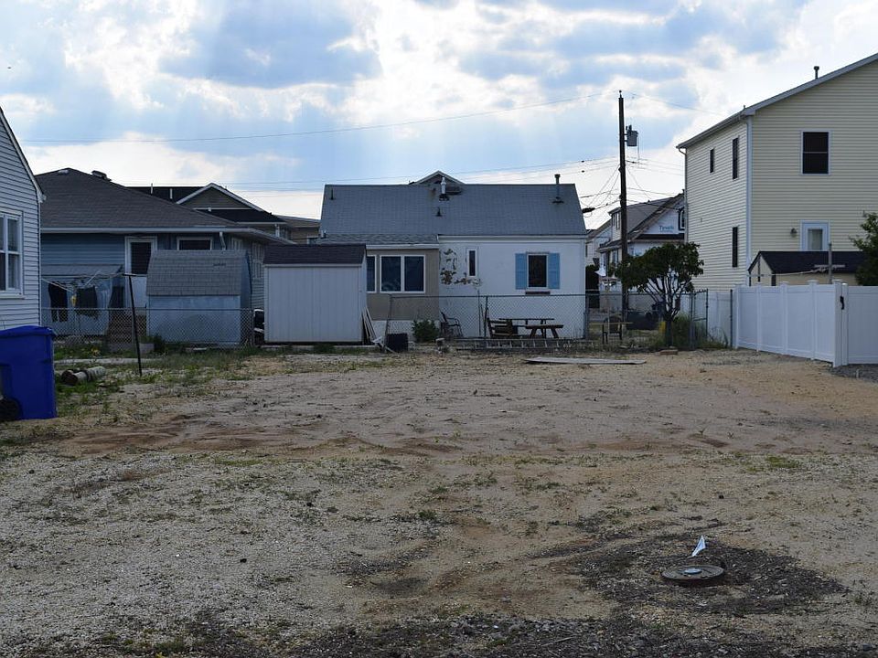 1st image of 1821 Washington Ave