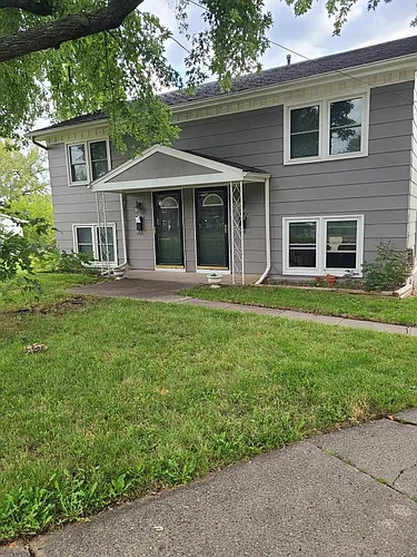 3801 Hillcrest Dr Photo 1