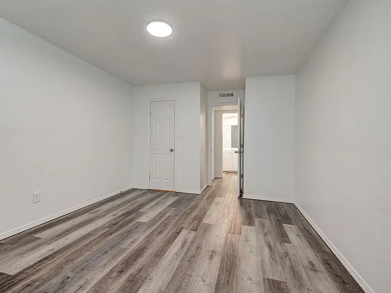 Shelton Village - Now Offering $500 Off Move-In Costs — Photo 11