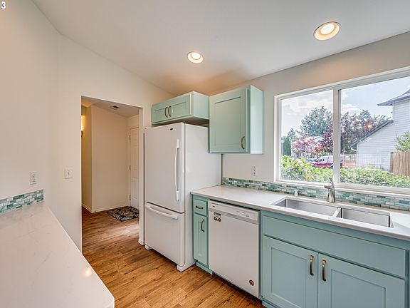 5th image of 3012 NE 158th Ct