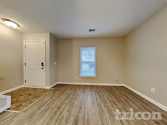 4th image of 76 Springway Dr
