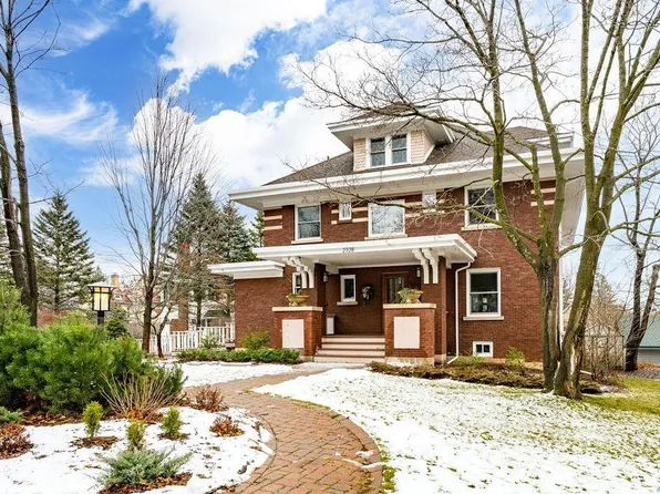 2328 E 3rd St, Duluth, MN 55812