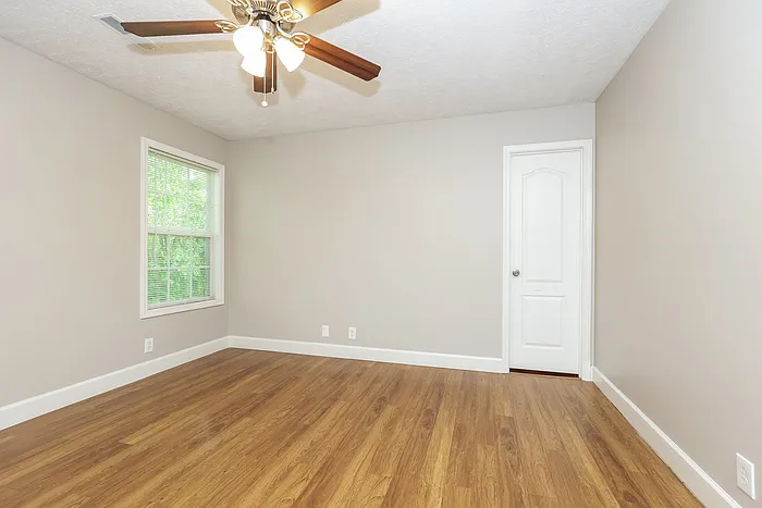 2057 Aberdeen Cir — Photo 11